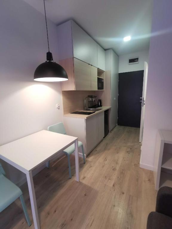 Adler Room Suite -- Prywatna Lazienka, Dostep Na Kod, Parking Łódź Exterior foto